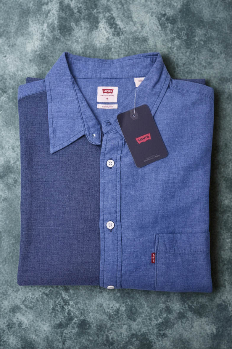 Levis Men’s Oversized Blue Color Button Up Shirt - NWT $89 M in stock