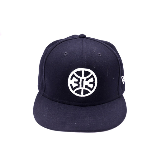 New Era 9FIFTY Black Flat Bill Snapback Cap White Front Logo OSFM
