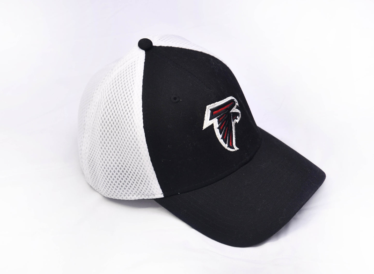 Atlanta Falcons New Era 39THIRTY Neo Black & White NFL Football Flex Fit Cap