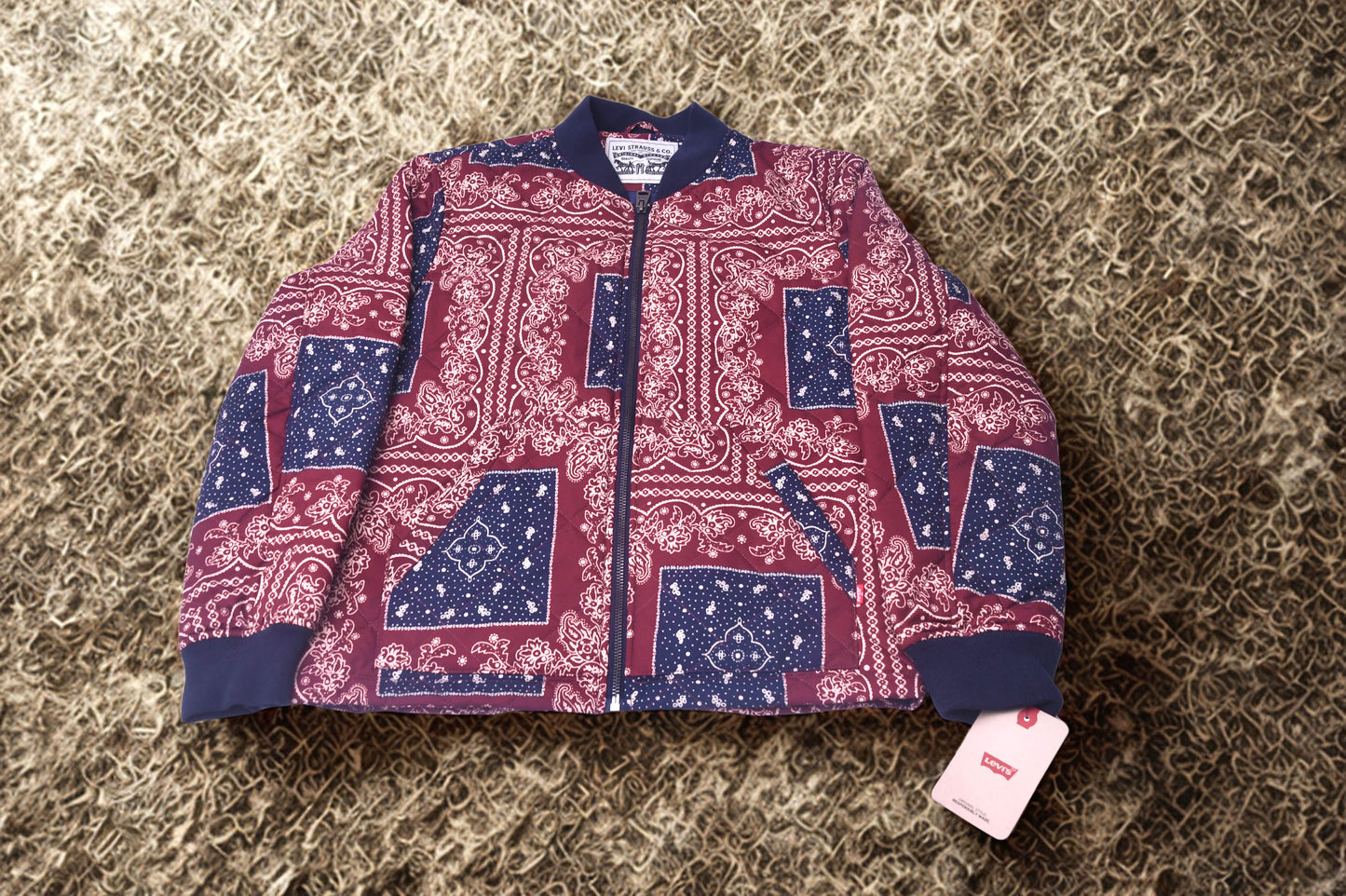 NEW Levis Jacket Mens M Red Blue Paisley Insulated Quilted Coat Cowboy Western