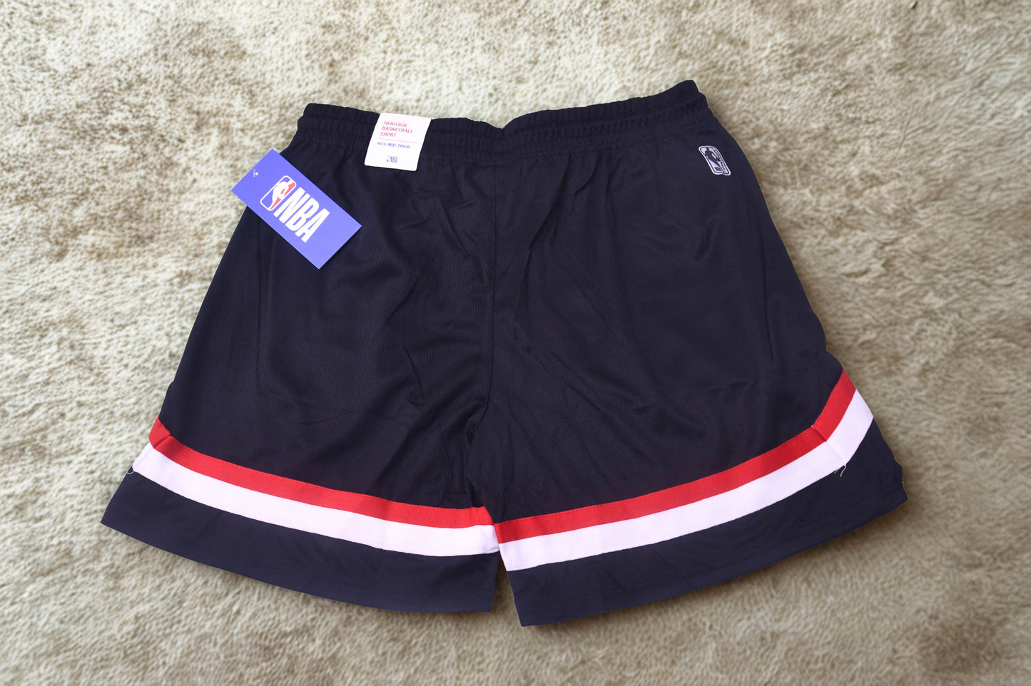 NBA Mavericks Short- Heritage fit Men's Large Black New