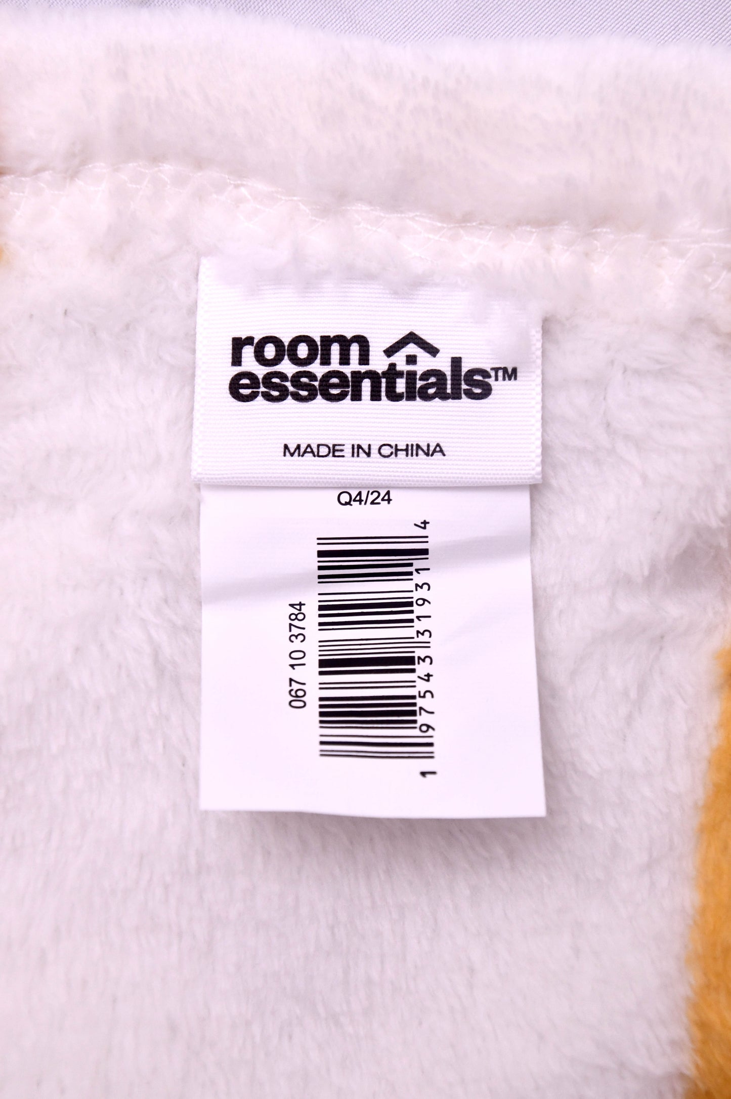 Room Essentials Plush Throw Blanket Yellow White Striped 50x60 Soft Cozy