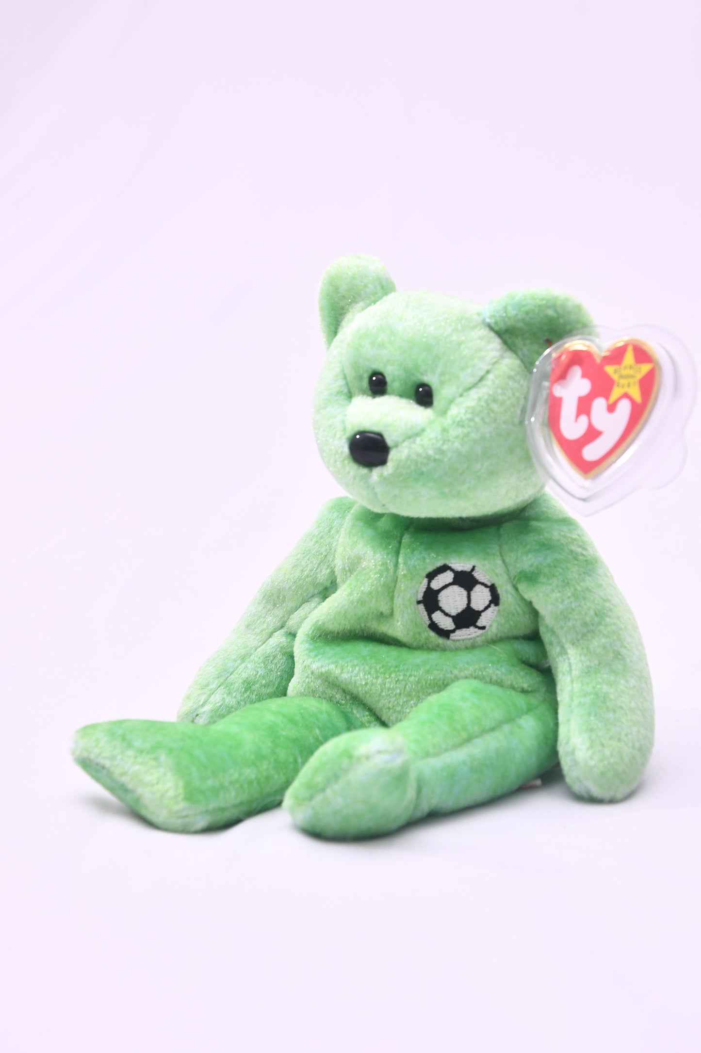 Ty Beanie Baby Kicks Green Soccer Bear Plush Toy w/ Tag Protector 1998 MWMT