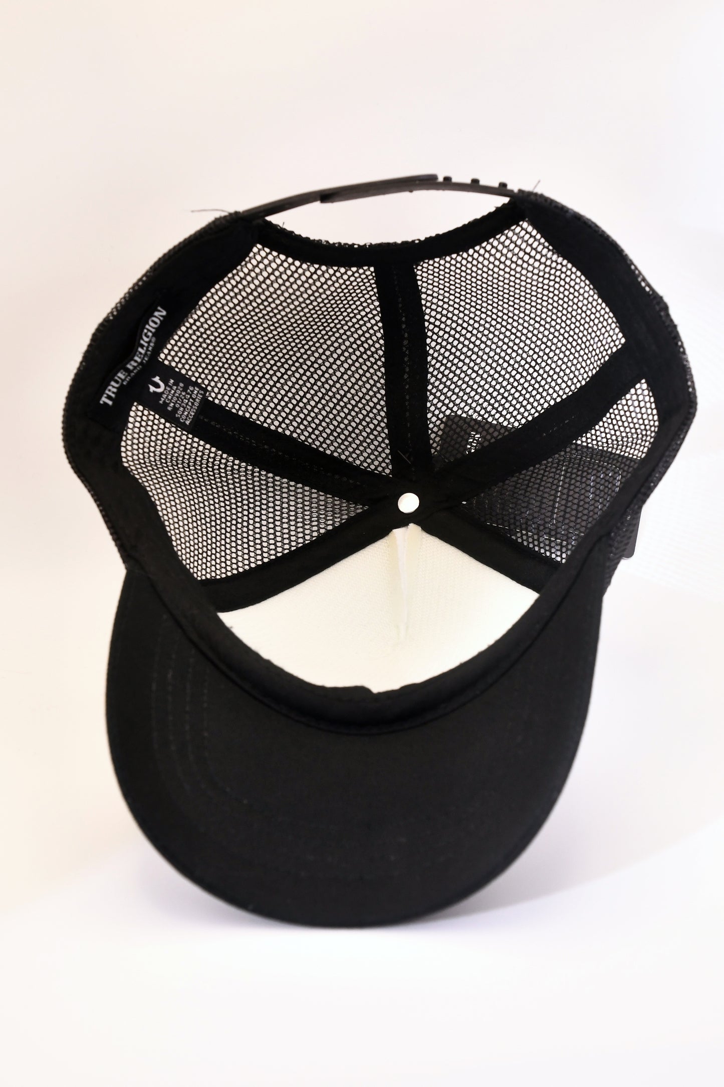True Religion Trucker Hat Black White Mesh Snapback Cap Logo NWT One Size
