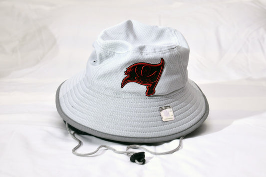 New Era Tampa Bay Buccaneers NFL Performance Bucket Hat – Gray | Official NFL | Chin Strap