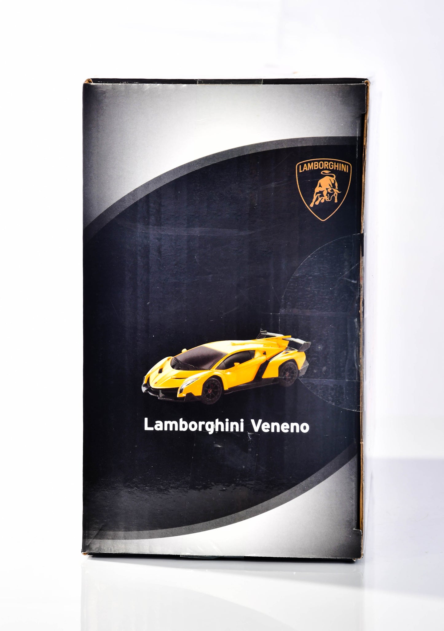 Lamborghini Veneno & Sesto Elemento 1:24 Scale 3+