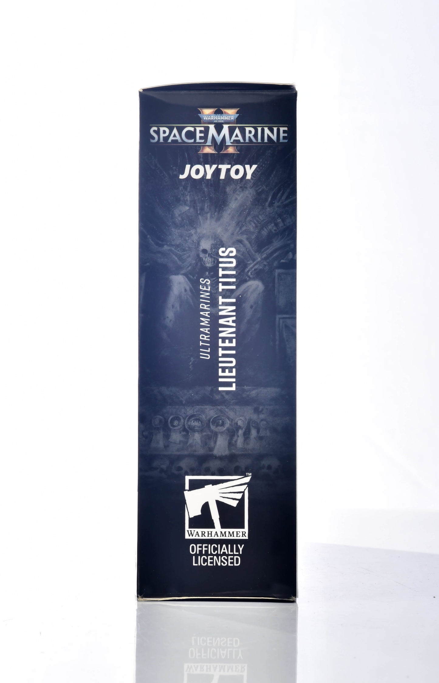 Warhammer Space Marine Ultramarines Lieutenant Titus Model Figurine