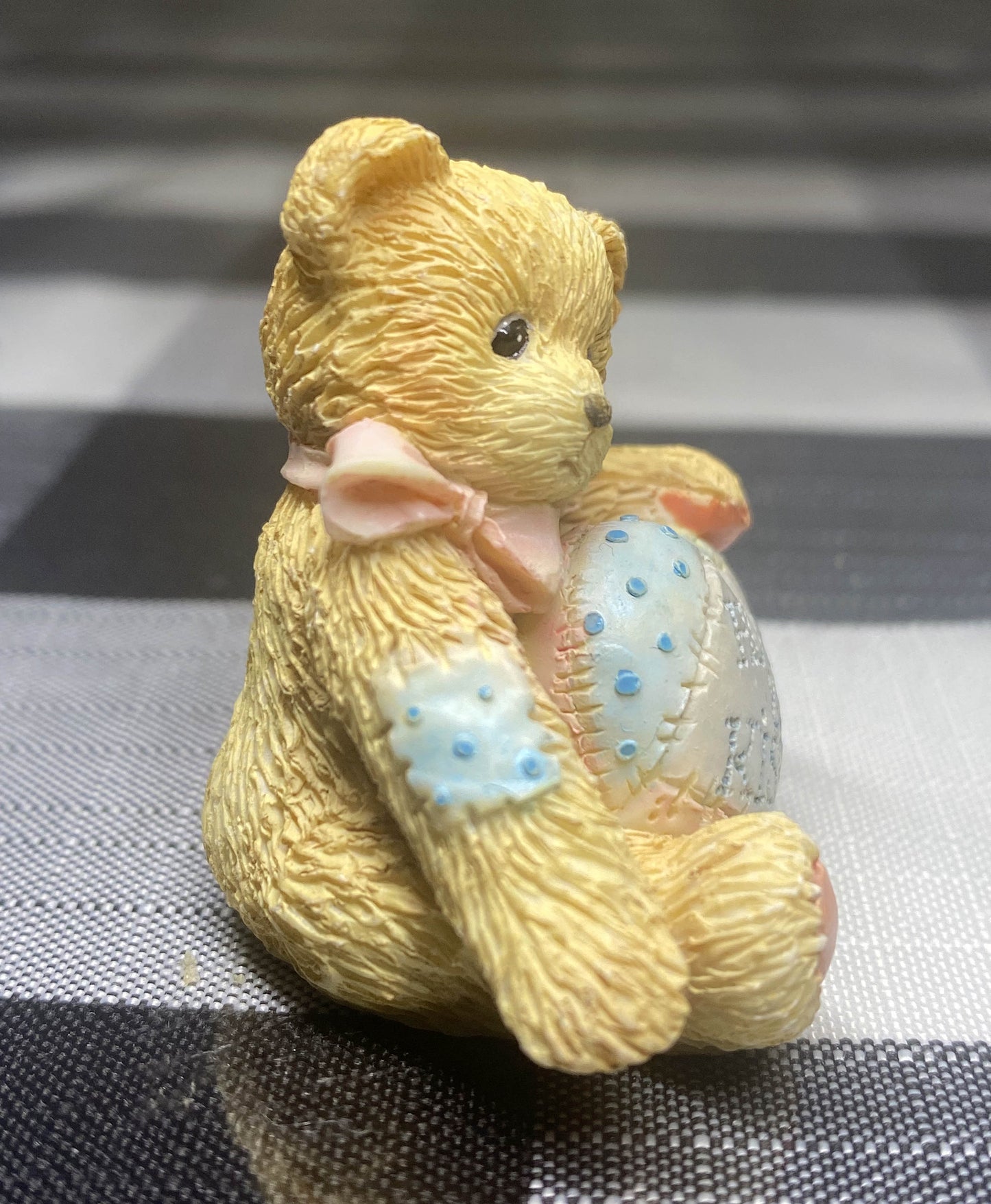 Cherished Teddies "Hugs and Kisses" Bear with Heart #916382