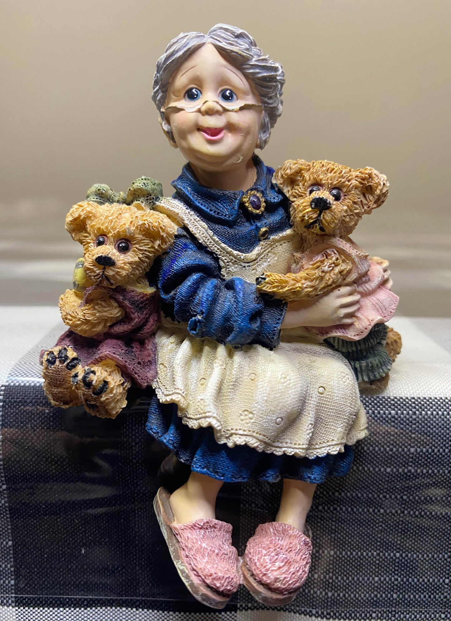 Boyds Bear Wee Folkstone Grandma Shelf Sitter Figurine 36106
