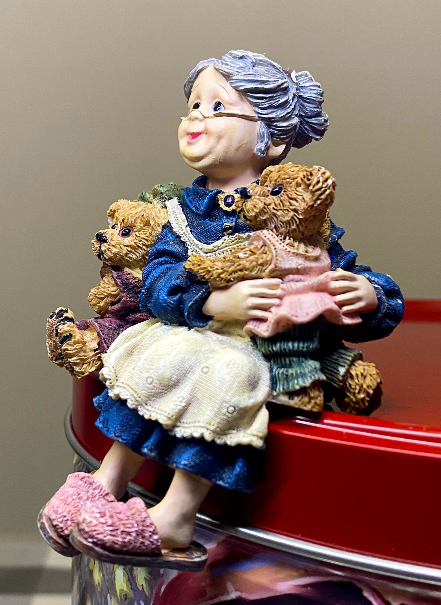 Boyds Bear Wee Folkstone Grandma Shelf Sitter Figurine 36106