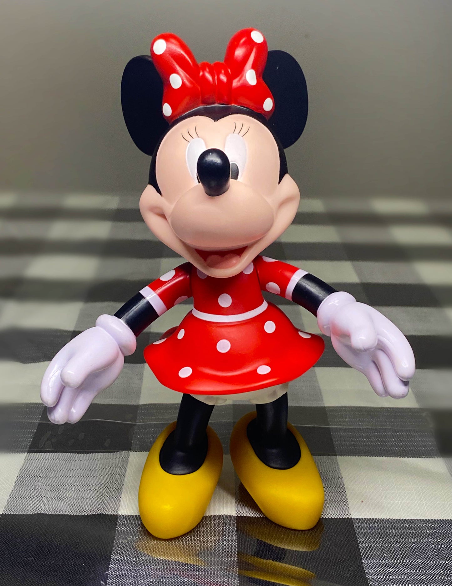 Disney Minnie Mouse Hard Plastic Posable Figure Red White Polka Dot Dress 7”