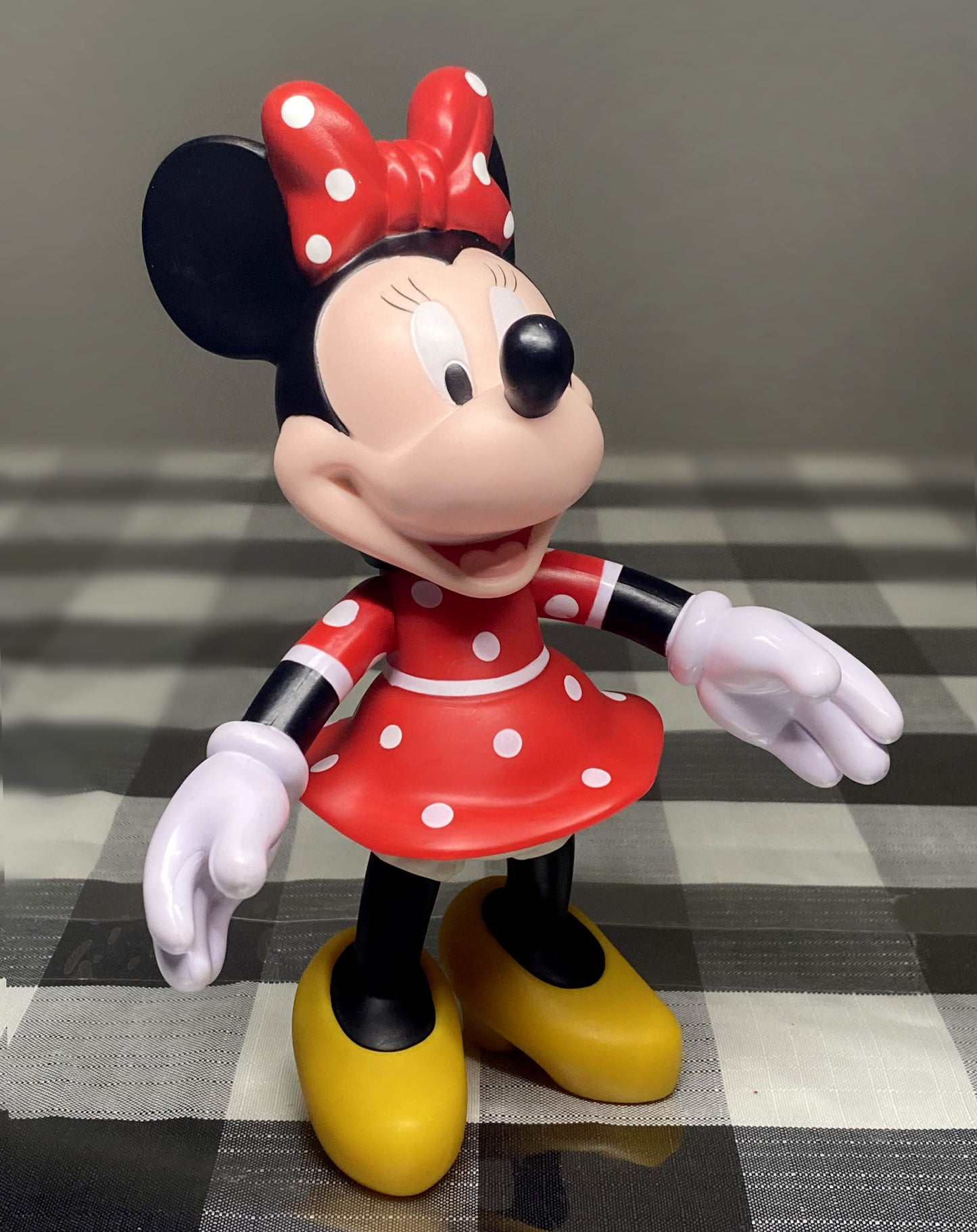 Disney Minnie Mouse Hard Plastic Posable Figure Red White Polka Dot Dress 7”