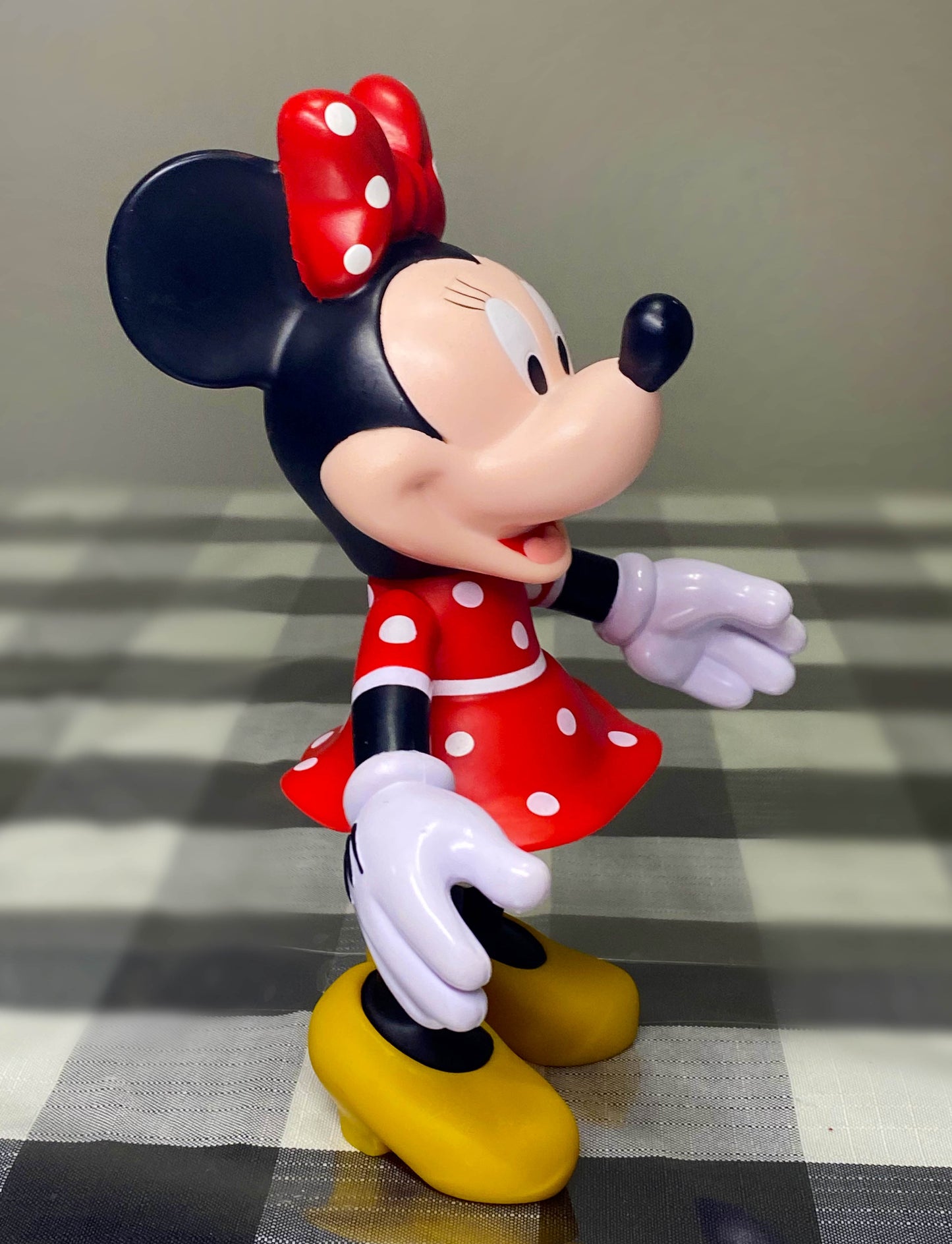 Disney Minnie Mouse Hard Plastic Posable Figure Red White Polka Dot Dress 7”