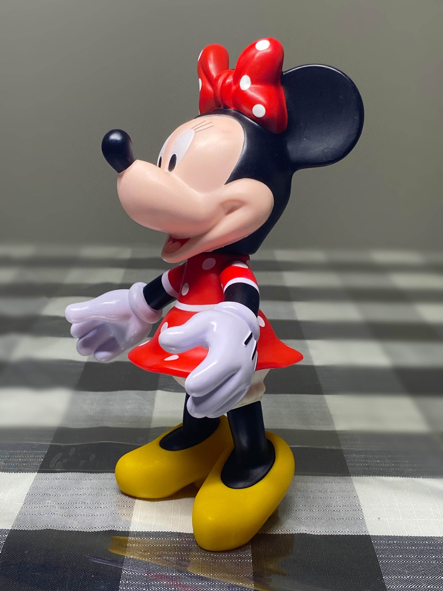 Disney Minnie Mouse Hard Plastic Posable Figure Red White Polka Dot Dress 7”
