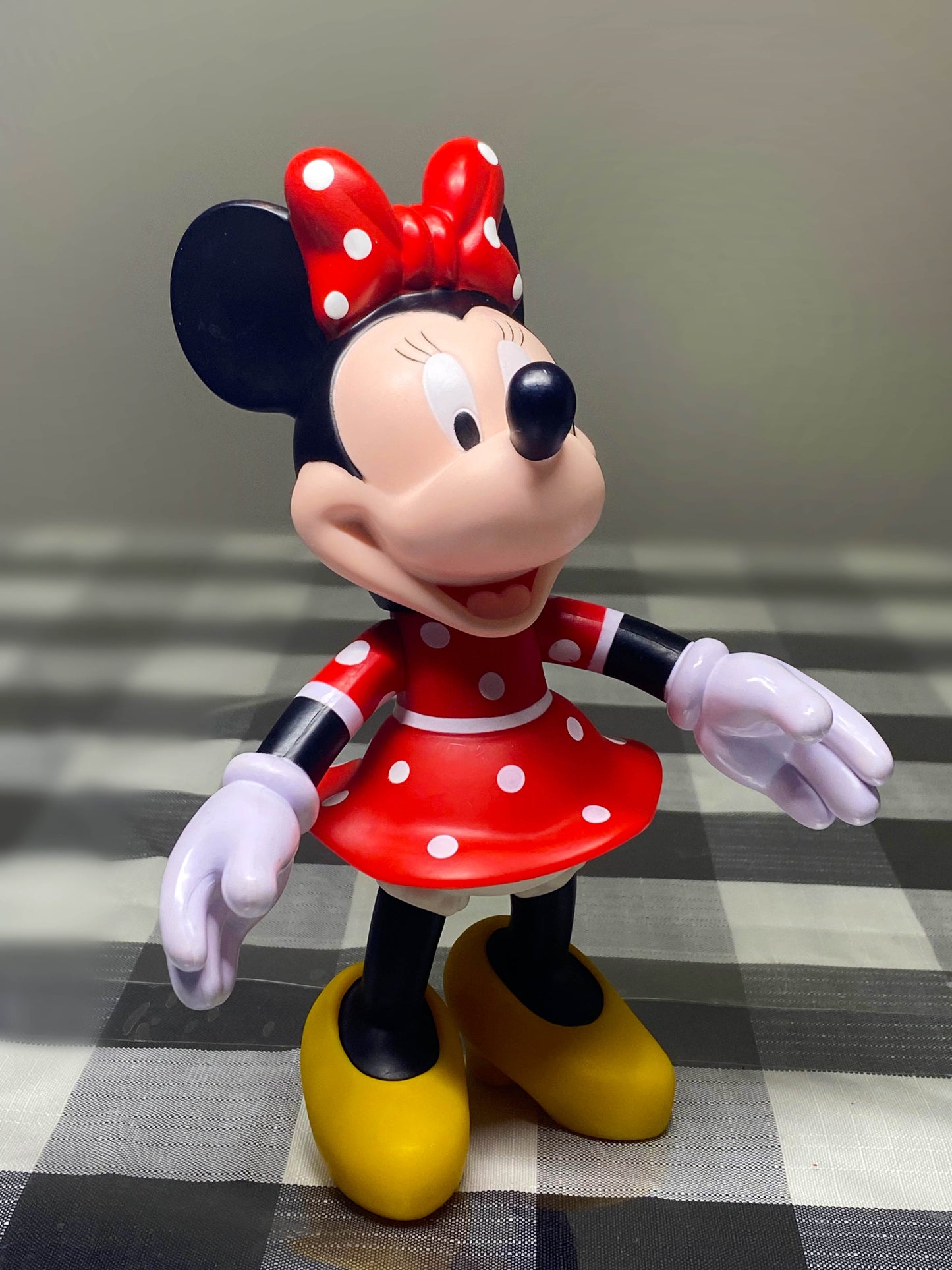 Disney Minnie Mouse Hard Plastic Posable Figure Red White Polka Dot Dress 7”