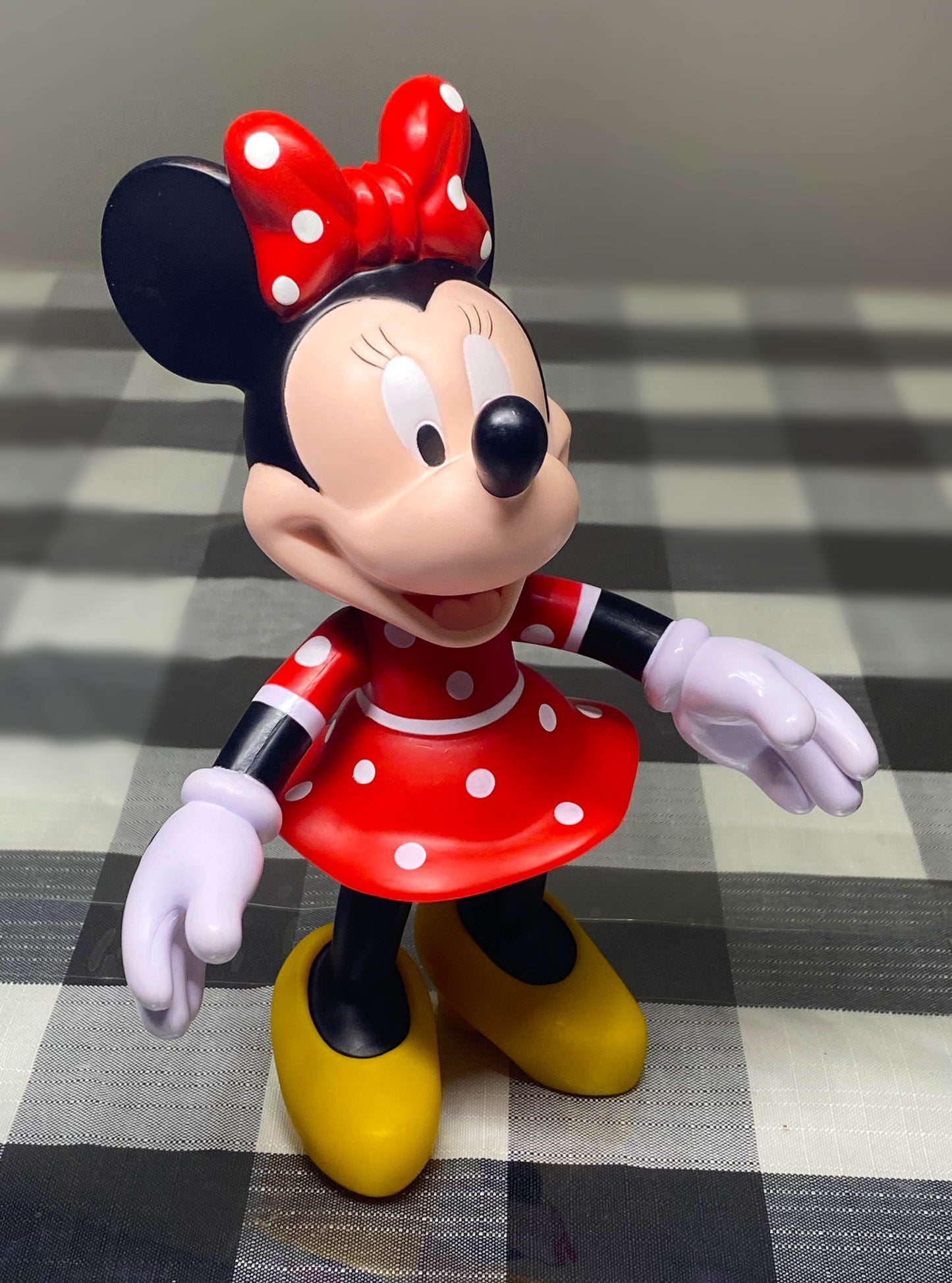 Disney Minnie Mouse Hard Plastic Posable Figure Red White Polka Dot Dress 7”