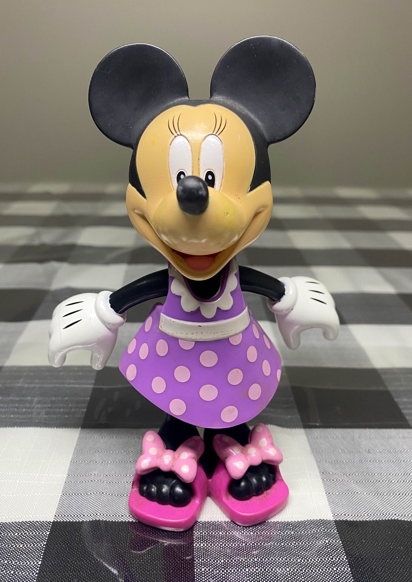 2010 DISNEY MINNIE MOUSE 5.5” DOLL SNAP-ON DRESS & SHOES (DIS690)