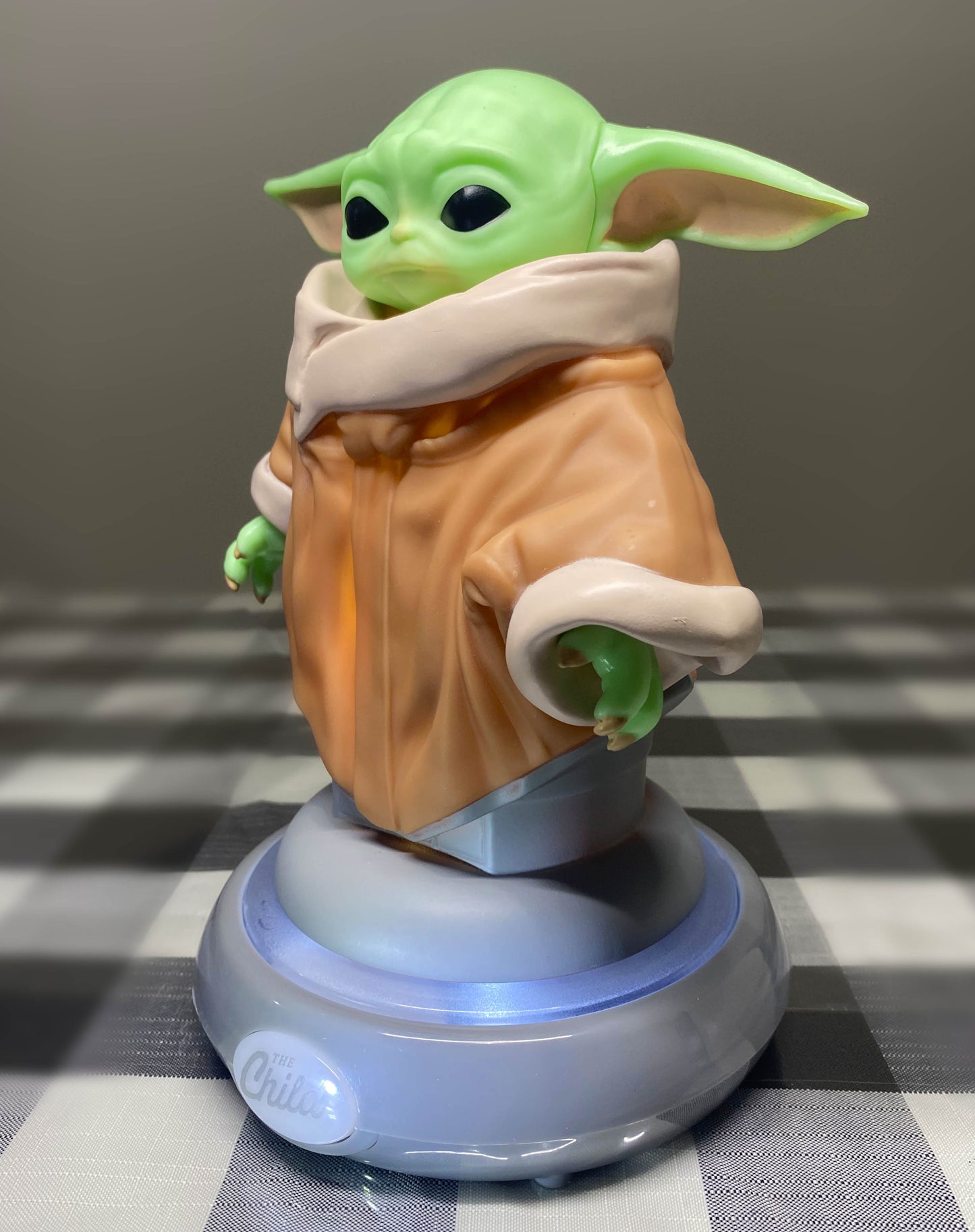 2020 Peachtree Playthings Lucasfilm Yoda The Child Tabletop 8-1/2" Light