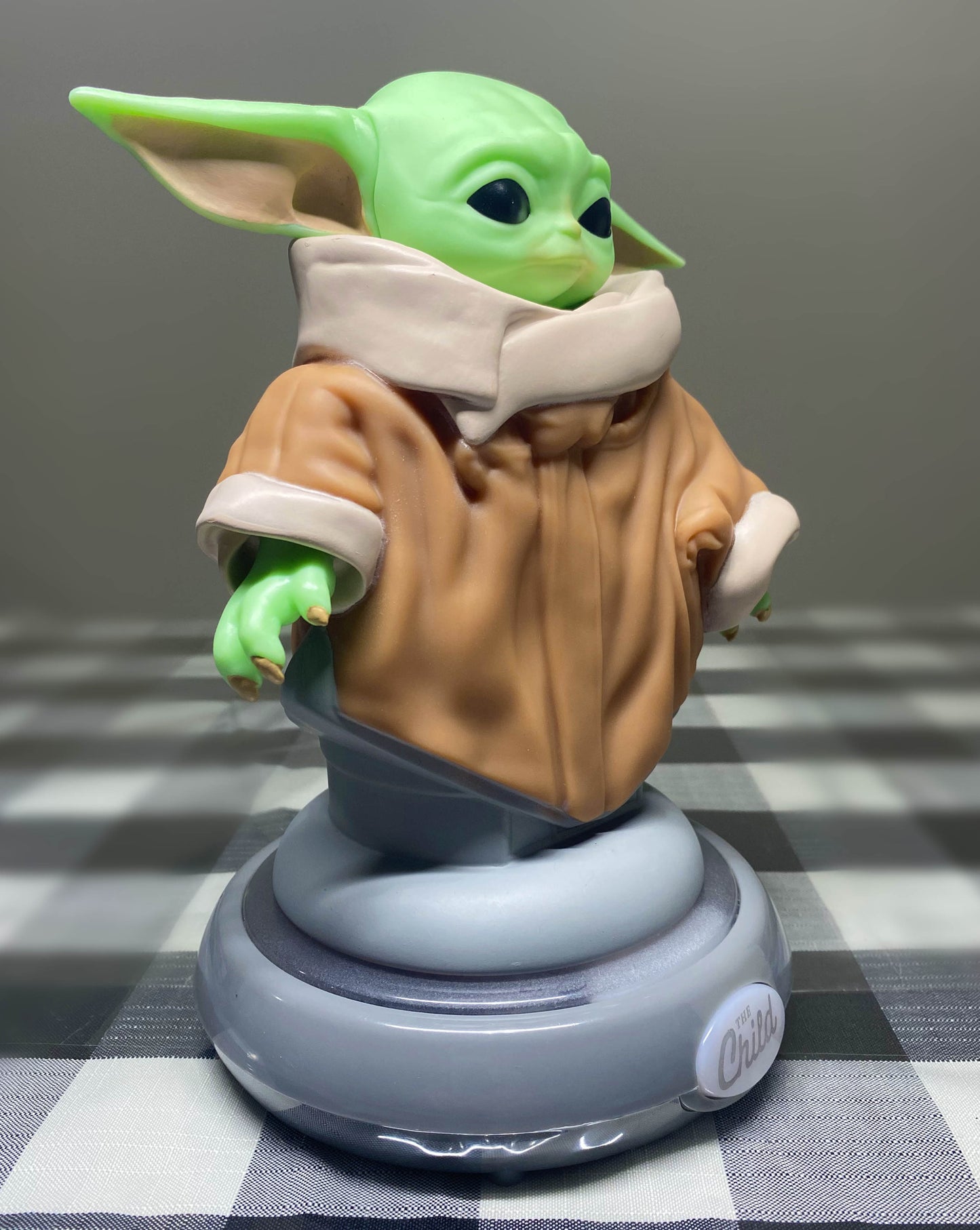 2020 Peachtree Playthings Lucasfilm Yoda The Child Tabletop 8-1/2" Light