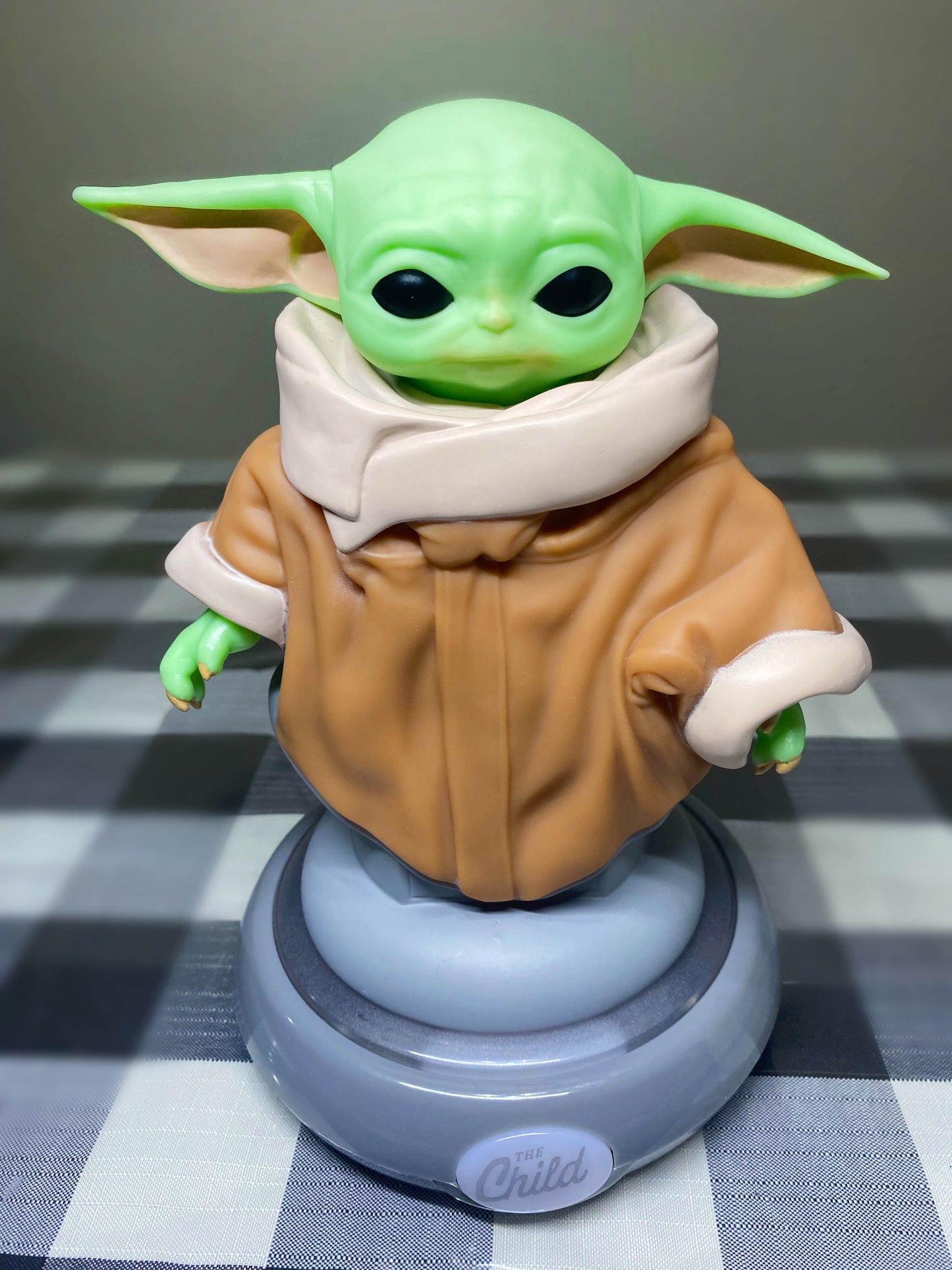 2020 Peachtree Playthings Lucasfilm Yoda The Child Tabletop 8-1/2" Light