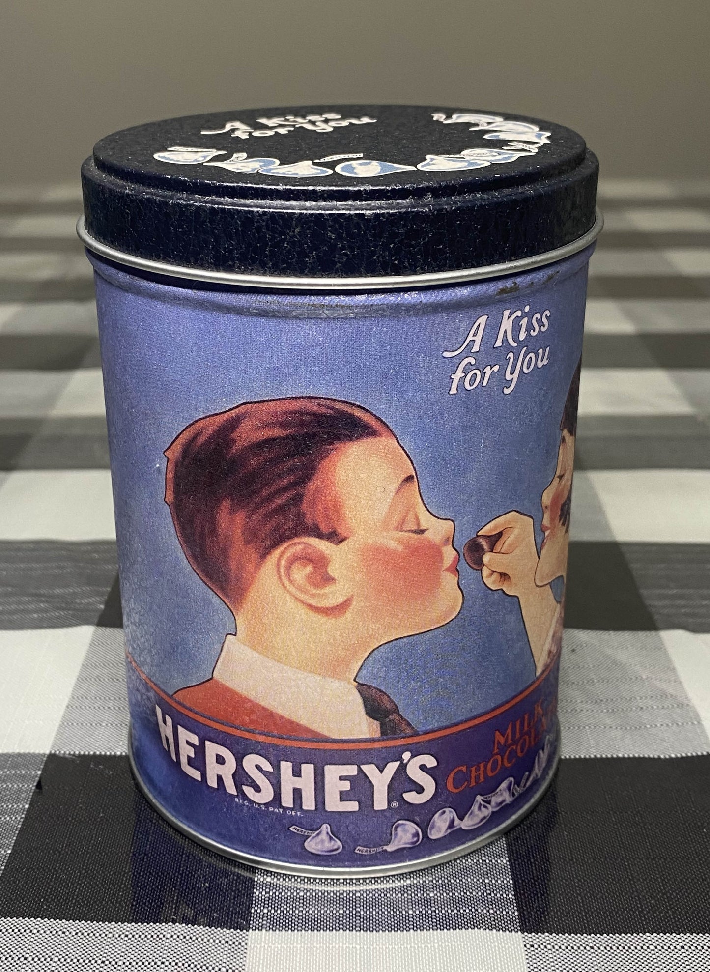 Hershey's Kisses Milk Chocolate Advertising Tin 1980 Dark Blue Beige Green