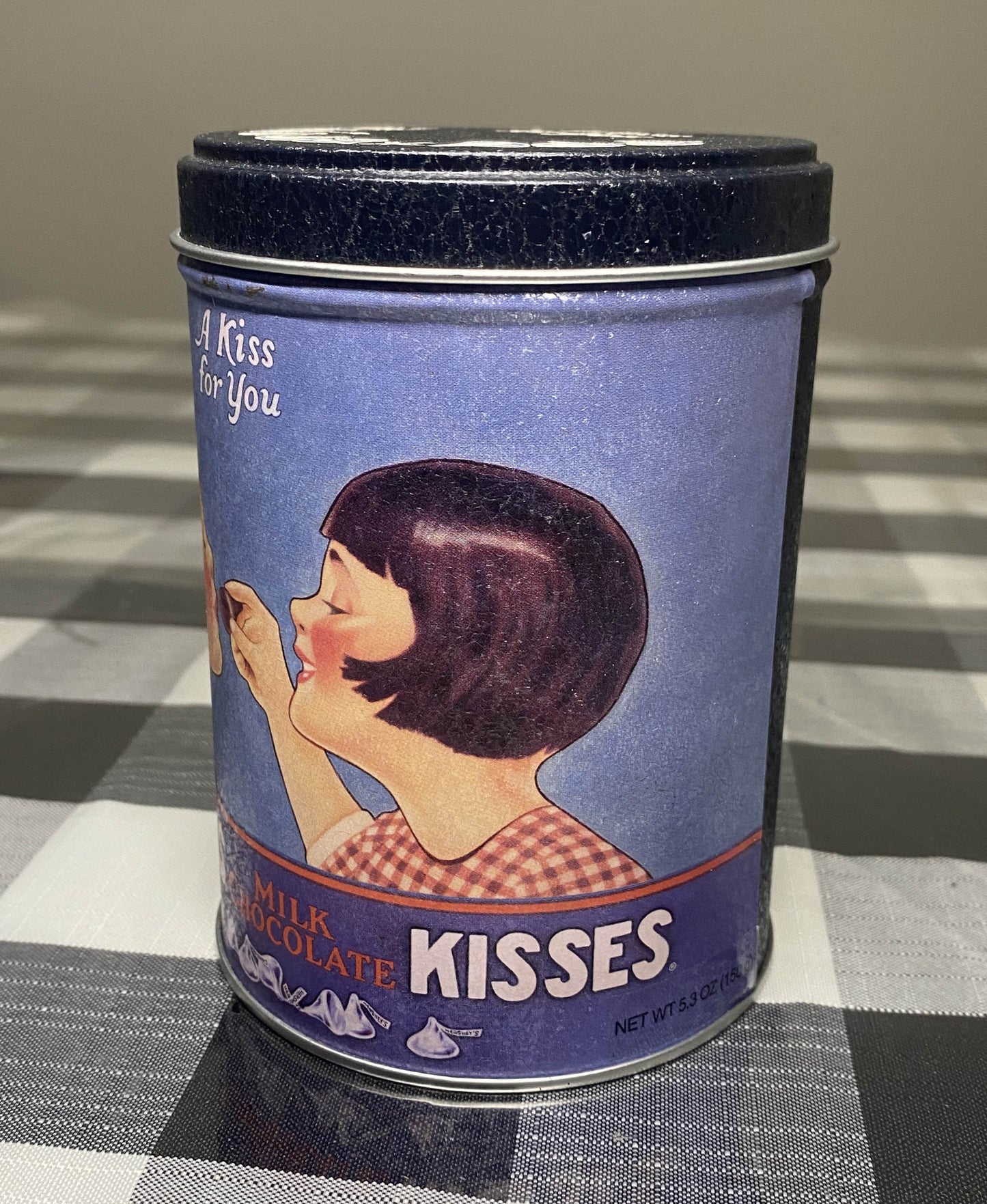 Hershey's Kisses Milk Chocolate Advertising Tin 1980 Dark Blue Beige Green