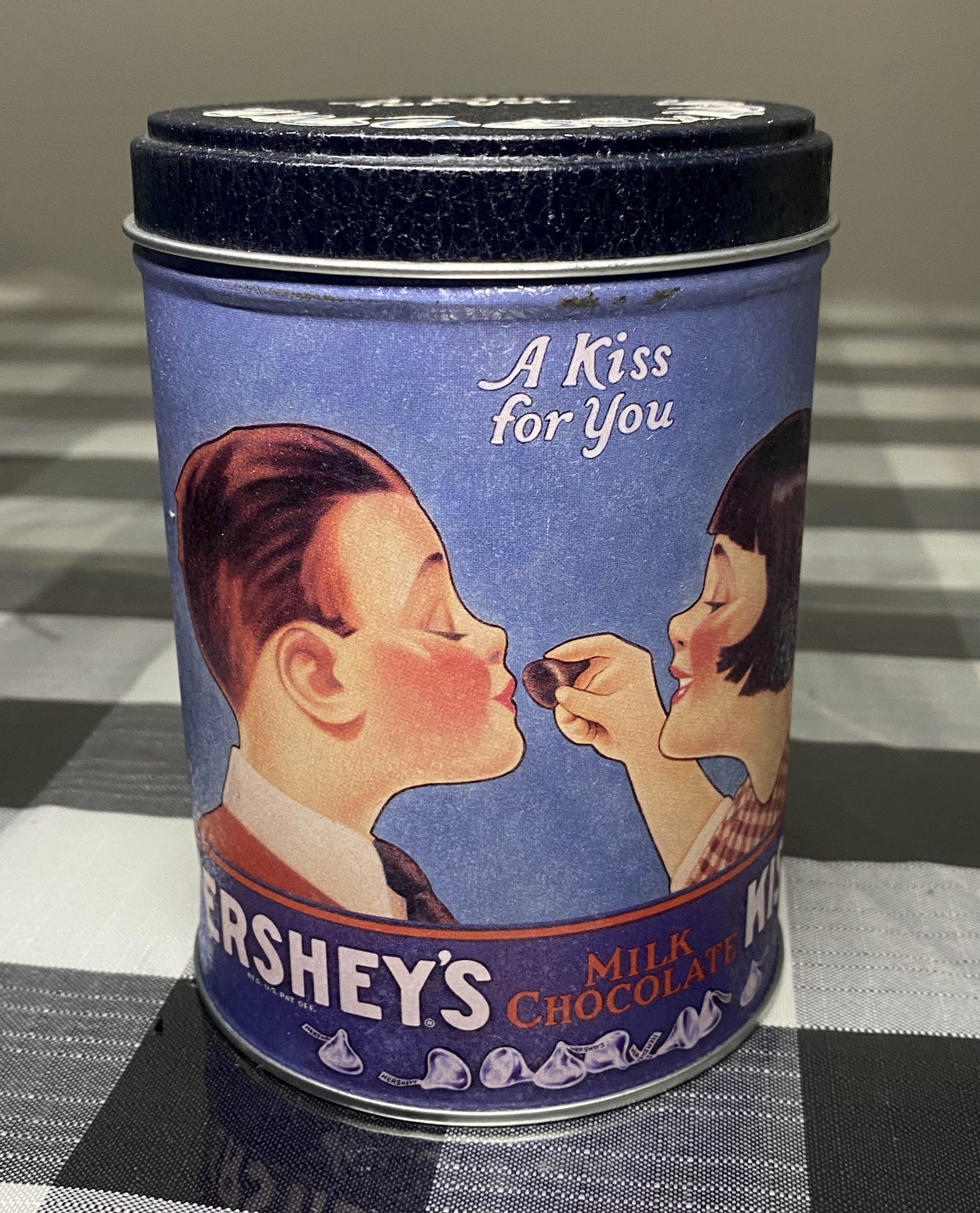 Hershey's Kisses Milk Chocolate Advertising Tin 1980 Dark Blue Beige Green