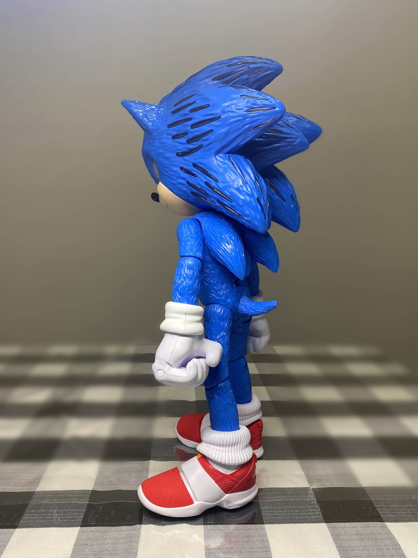 Sonic The Hedgehog 3 Ultimate Talking  13 Inch Action Figure Light Up Talks