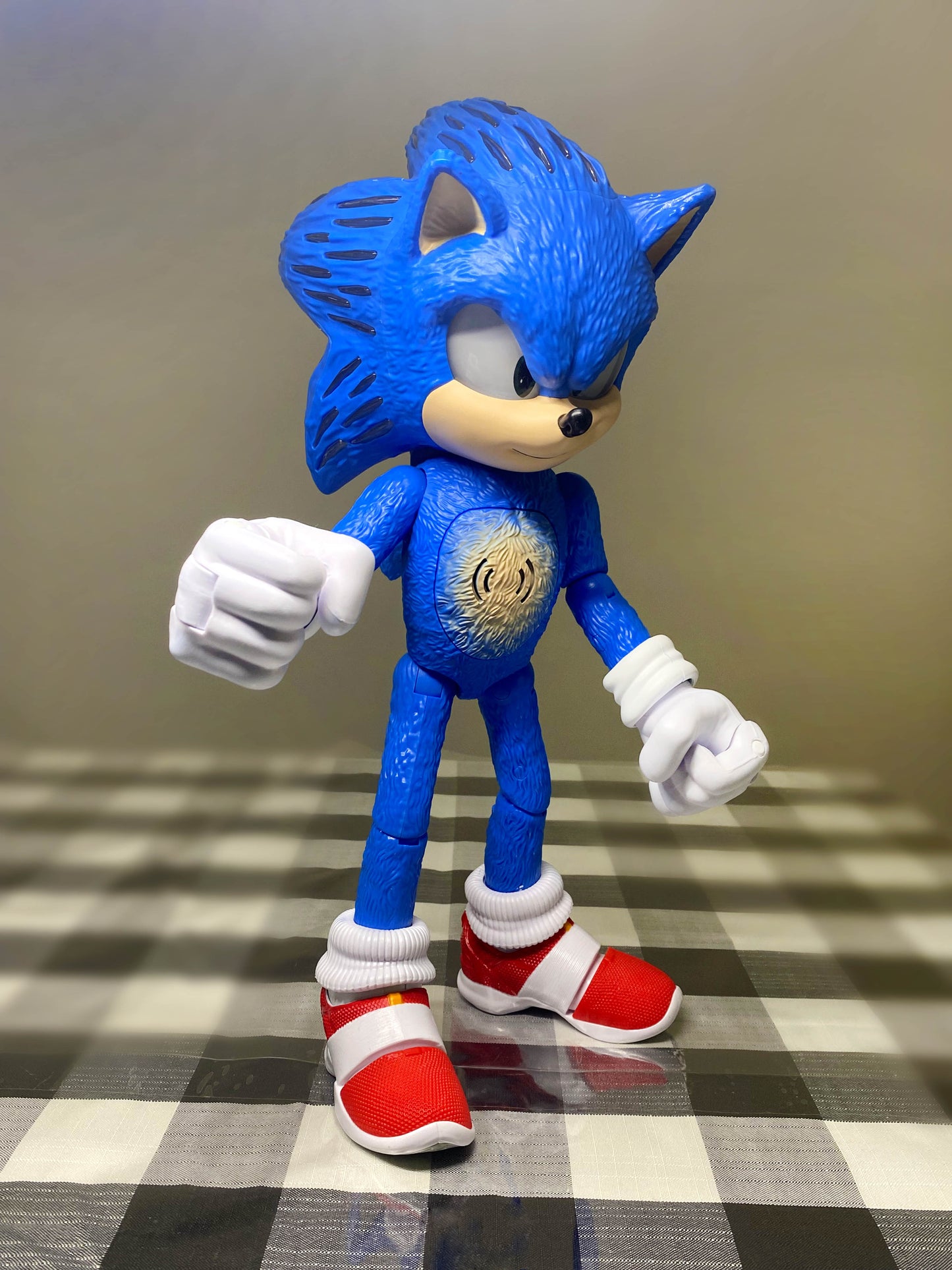 Sonic The Hedgehog 3 Ultimate Talking  13 Inch Action Figure Light Up Talks